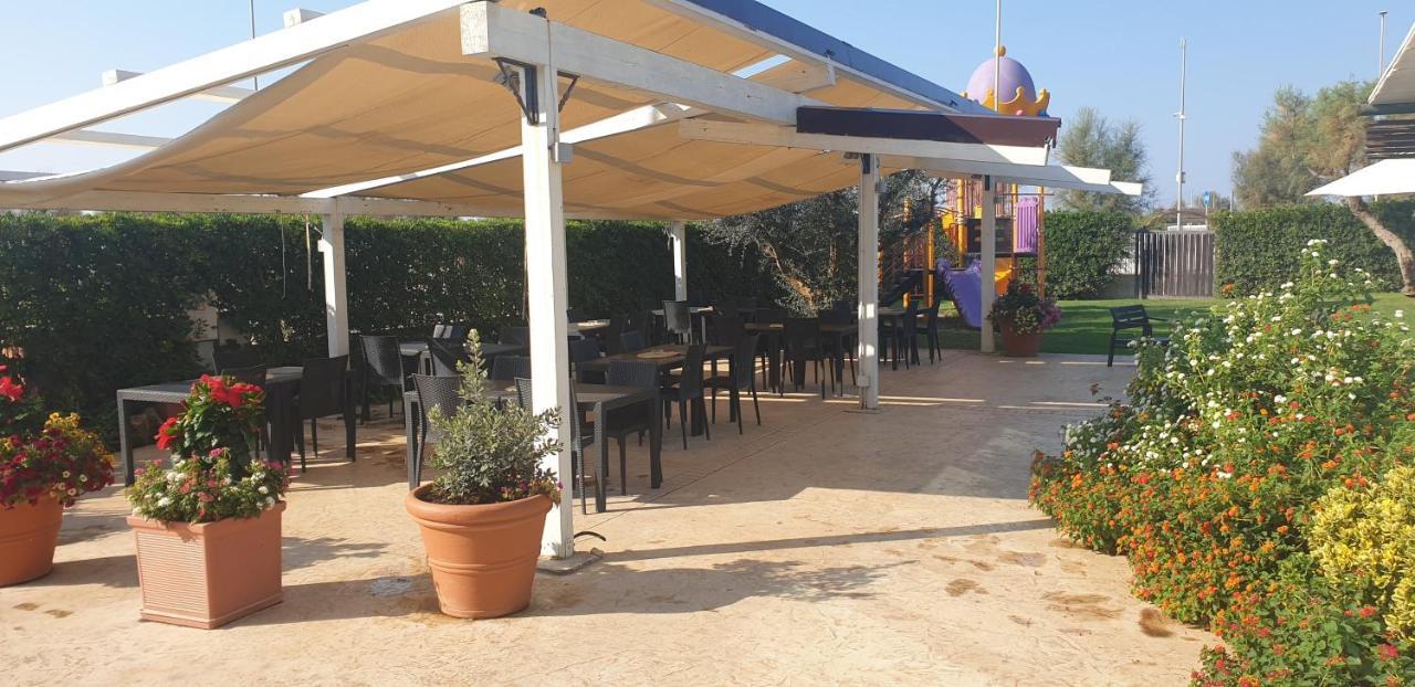 Hotel Corallo Fregenae Exterior photo