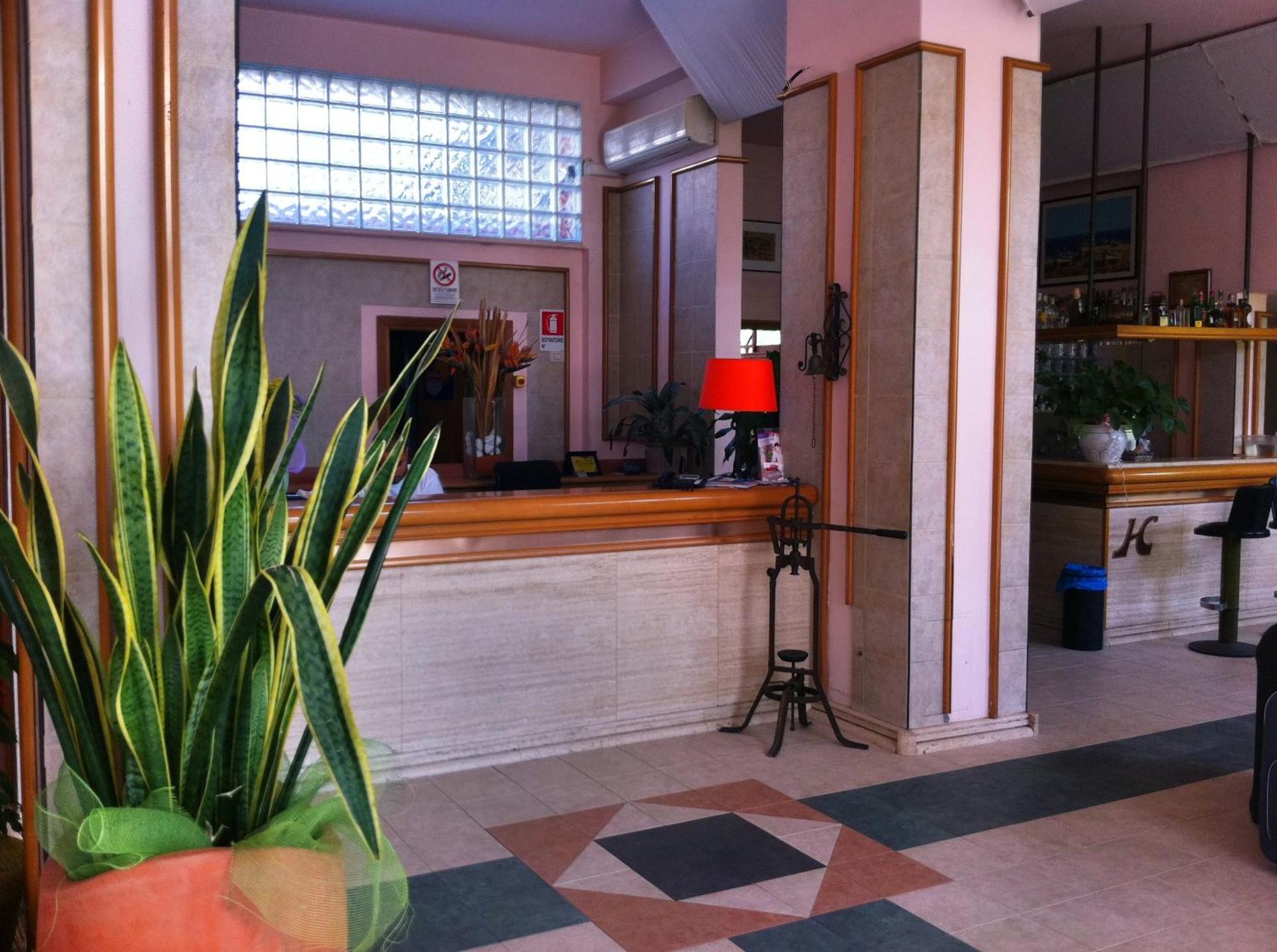Hotel Corallo Fregenae Exterior photo