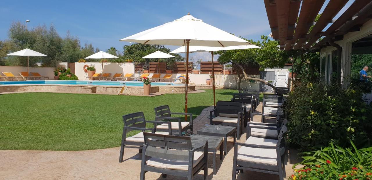 Hotel Corallo Fregenae Exterior photo