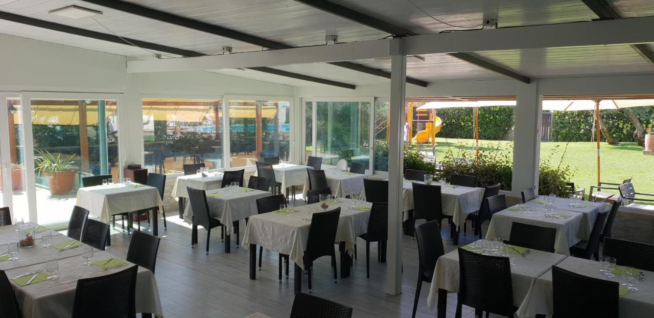 Hotel Corallo Fregenae Exterior photo